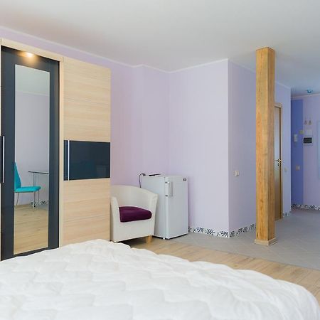 Ecolive Aparthotel Riga Bagian luar foto